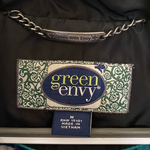 Black rain jacket - Picture 3 of 4